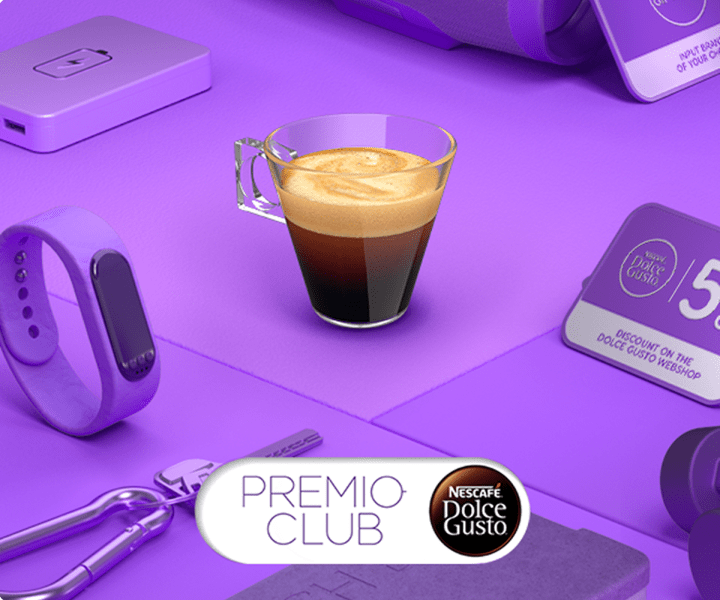 Kopje espresso op een paarse achtergrond met PREMIO CLUB-logo en prijzen