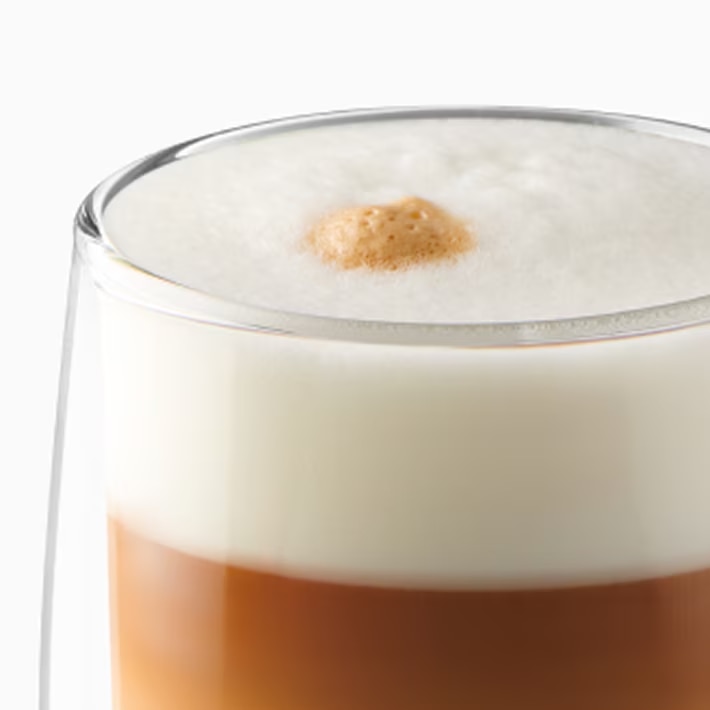 Inzoomen op latte-schuim.